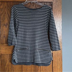 2/$15 - Croft & Barrow three quarter sleeve Gray top with pockets - Size Small